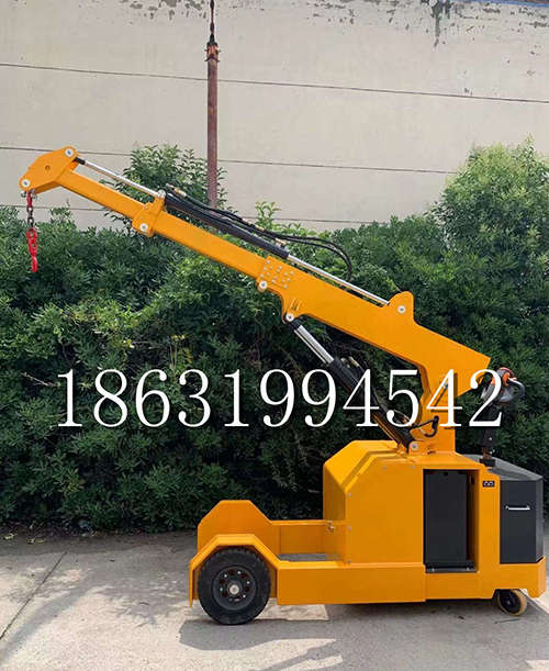 右玉县随车吊机液压起重机小型悬臂吊机随车吊机 多功能液压伸缩吊那里有全地形履带吊